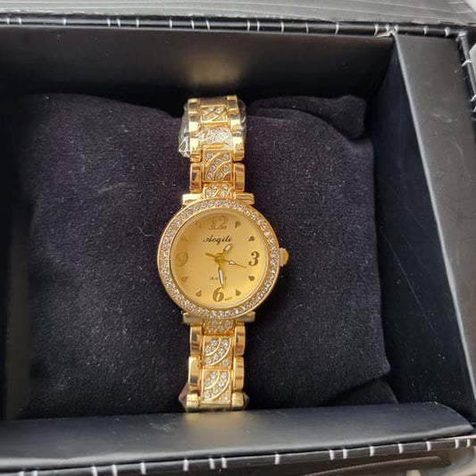 Elegant Gold Quartz Watch with Crystal-Studded Bracelet