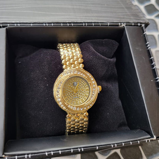 Sparkling Gold Crystal-Accented Watch with Elegant Mesh Band